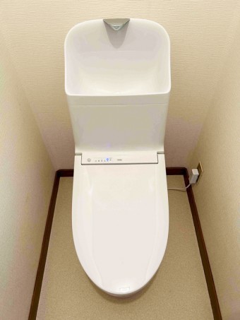 使いやすい高さの手洗い☆足元までスリムなフォルムで広々と 新宿区I様邸 使いやすい高さの手洗い☆足元までスリムなフォルムで広々と 新宿区I様邸